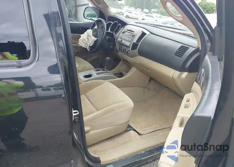 2009 Toyota Tacoma Base V6 z USA, uszkodzony, nr VIN 3TMLU42N69M020233